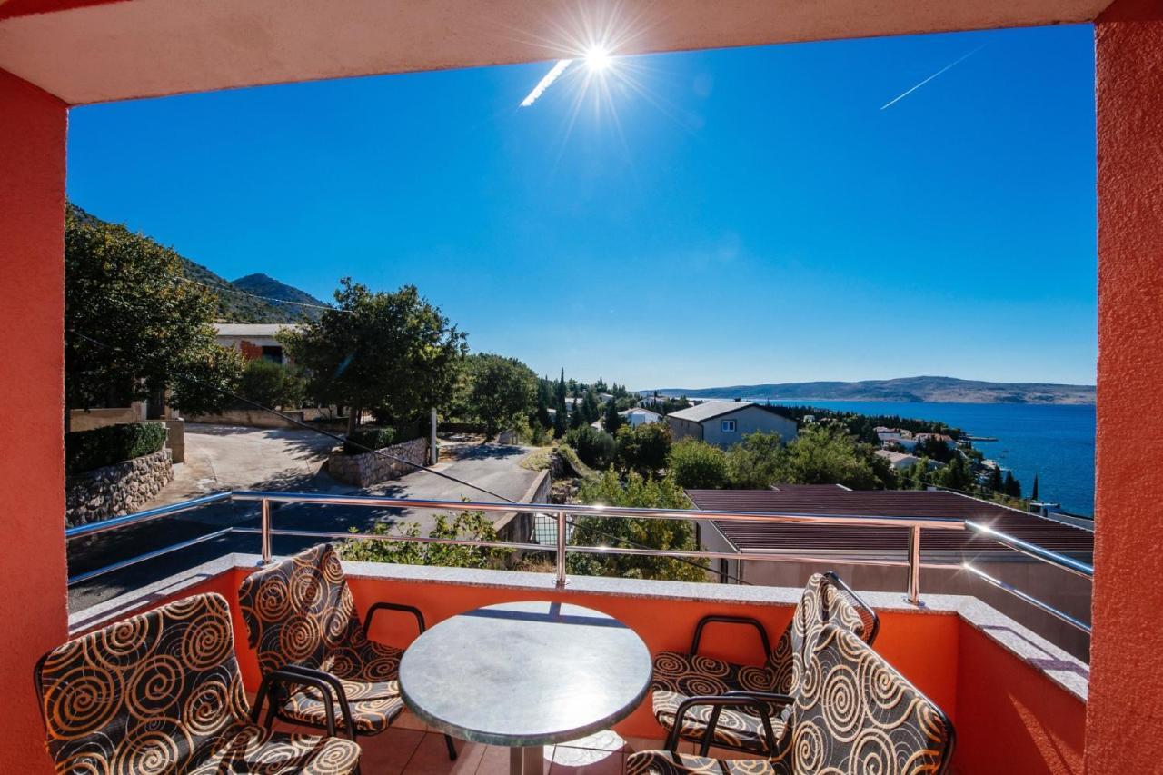 Apartments Amari Starigrad Paklenica Buitenkant foto