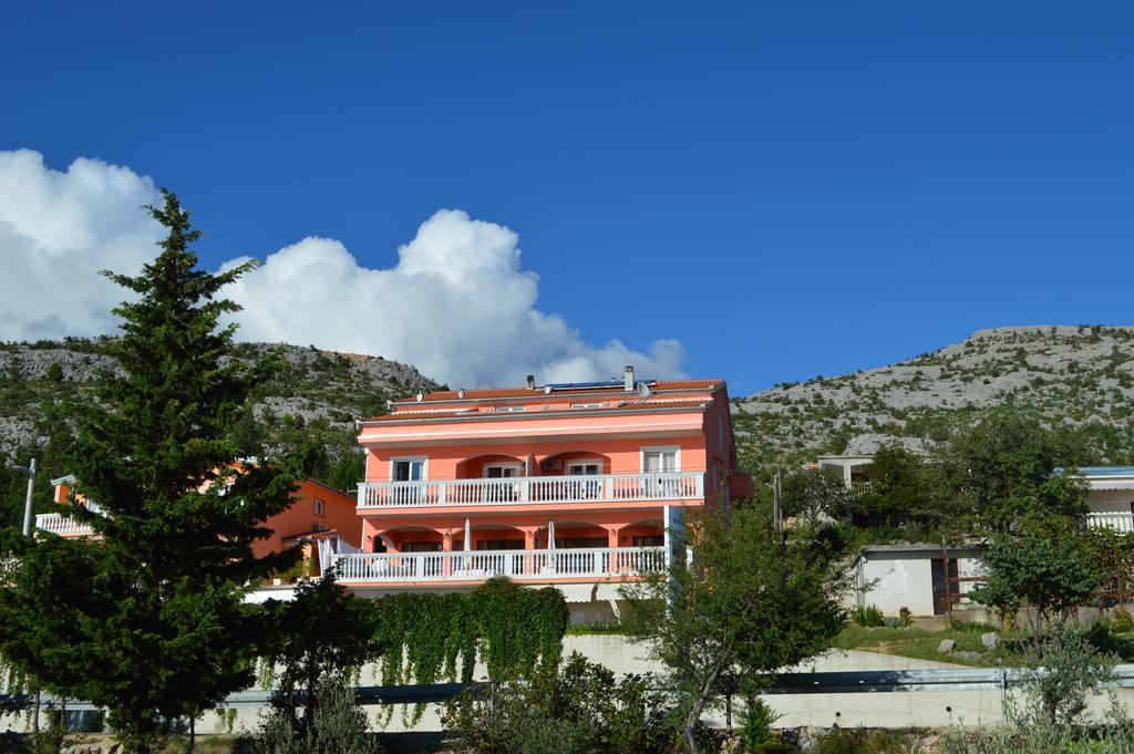 Apartments Amari Starigrad Paklenica Buitenkant foto